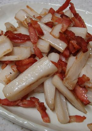 カリカリベーコンとサクサクレンコン-レシピのメイン写真
