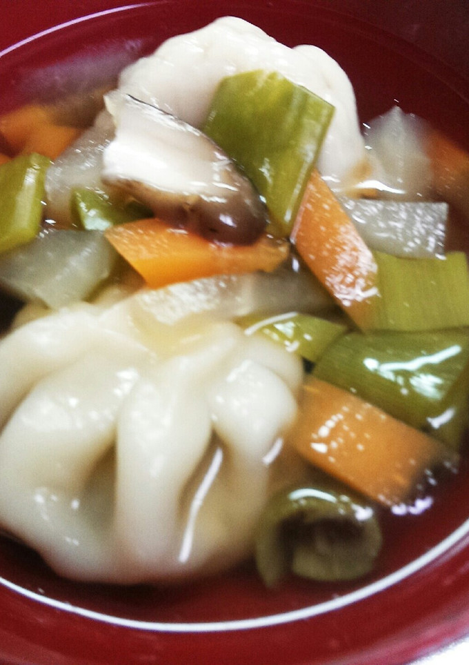 小龍包と野菜のあつあつ中華スープ♪-レシピのメイン写真