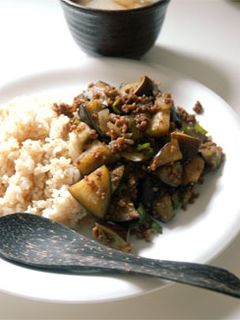 お野菜たっぷりピリ辛そぼろ丼-レシピのメイン写真