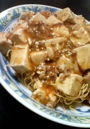 揚げそばに麻婆豆腐をかけちゃった♡-レシピのメイン写真