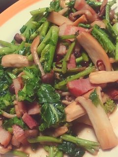 かき菜とベーコン茸のペペロンチーノ炒め-レシピのメイン写真