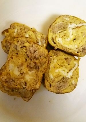 お弁当に!そぼろ入り卵焼き-レシピのメイン写真