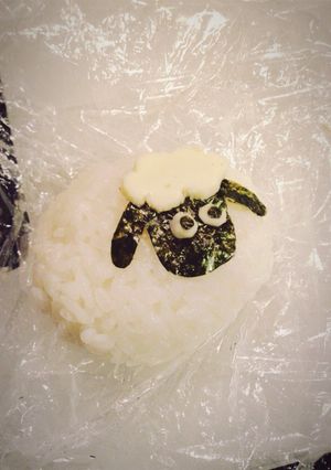 ひつじのショーンおにぎり-レシピのメイン写真