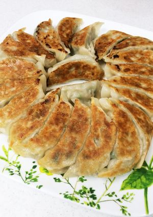 肉汁ジュワァ♫な白菜餃子-レシピのメイン写真