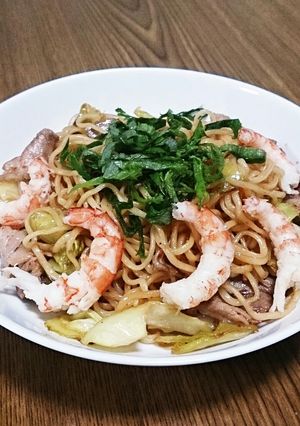 明太子バター醤油焼そばの大葉添え-レシピのメイン写真