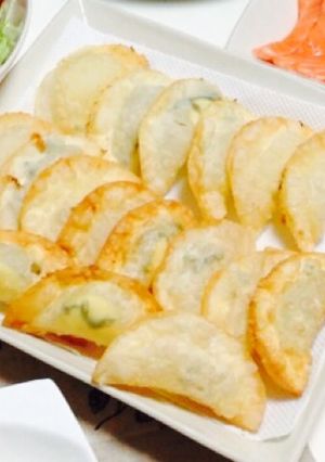 残った皮で…7歳児発案、ヘルシー揚餃子-レシピのメイン写真