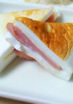 簡単!!ハムﾁｰｽﾞｻﾝﾄﾞはんぺん-レシピのメイン写真