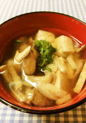 味噌汁にえごま油を入れるだけ～♪-レシピのメイン写真