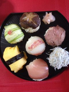ちょっと大人なひな祭りに手毬寿司♡-レシピのメイン写真