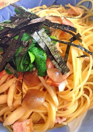 ベーコンとキノコのしょうゆ味 青菜添え-レシピのメイン写真