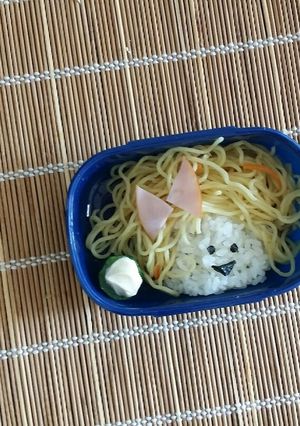 簡単！まるちゃん焼きそばで可愛い女の子-レシピのメイン写真