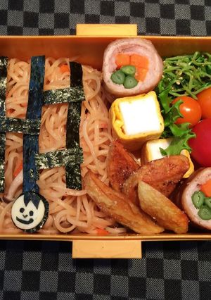 マルちゃん焼そばであみだくじ◉デコ弁-レシピのメイン写真