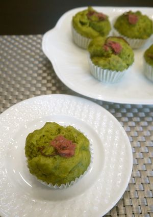 HMと豆腐で♪　抹茶風味の桜蒸しパン❀-レシピのメイン写真