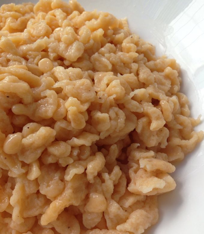 ♥シュペッツェレ　ドイツ製 レシピ掲載】ドイツの郷土料理 Spätzle（シュペッツレ）を作って