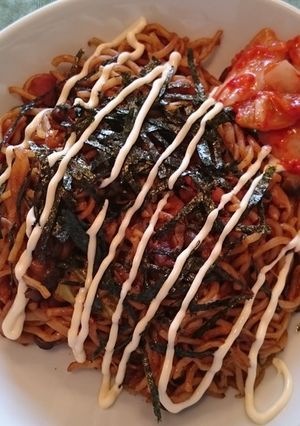 ソースマヨ焼きそばで簡単ランチ♪-レシピのメイン写真