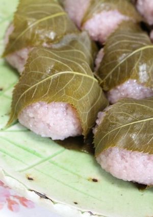 レンジで簡単！黒豆で色づけ桜餅（道明寺）-レシピのメイン写真
