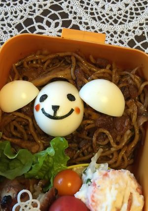 マルちゃん焼そばで美味しい羊さん◉デコ弁-レシピのメイン写真