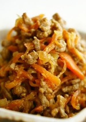 油不使用！　人参とひき肉の味噌炒め-レシピのメイン写真