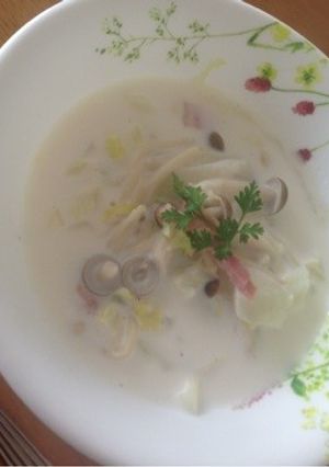 キノコと白菜の優しいミルクスープ-レシピのメイン写真