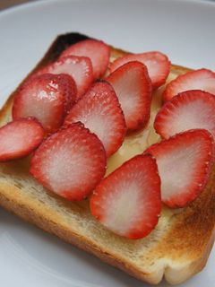 いちご蜂蜜トースト-レシピのメイン写真