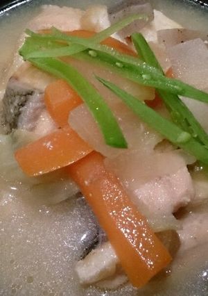 具だくさん◎鮭の豚汁風お味噌汁-レシピのメイン写真
