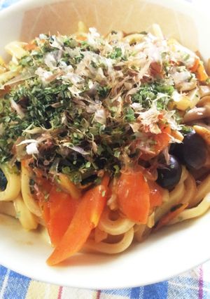 野菜炒めの残りで焼きうどん-レシピのメイン写真
