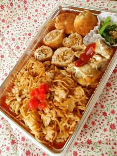 お腹いっぱいボリューム焼きそば弁当-レシピのメイン写真