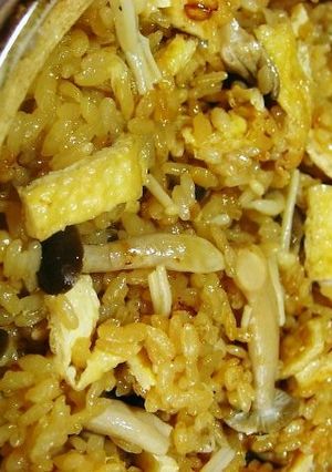 土鍋でご飯♪キノコの炊き込み-レシピのメイン写真