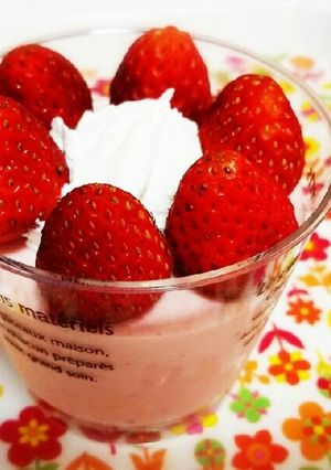春スイーツ☆いちごのレアチーズ風プリン-レシピのメイン写真