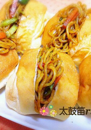 お弁当に♪焼きそばパン-レシピのメイン写真