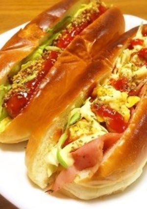 ベーコンエッグ&プレーンホットドッグ-レシピのメイン写真