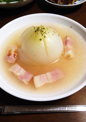 新玉ねぎの丸ごとコンソメ煮-レシピのメイン写真