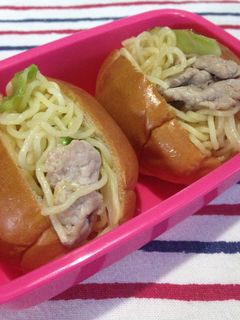 焼きそばパン弁当-レシピのメイン写真