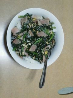一人暮らし男子大学生のニラ玉丼-レシピのメイン写真