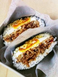 がっつりおにぎらず~ソース焼きそば~-レシピのメイン写真