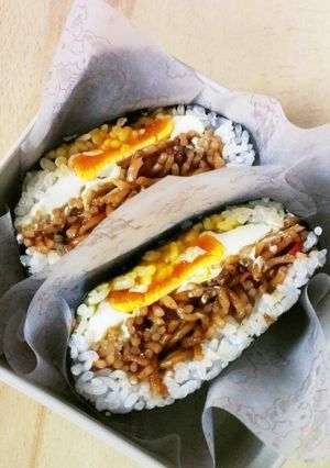 がっつりおにぎらず～ソース焼きそば～-レシピのメイン写真
