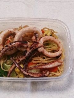 イカの生姜焼きのっけ焼きそば弁当-レシピのメイン写真
