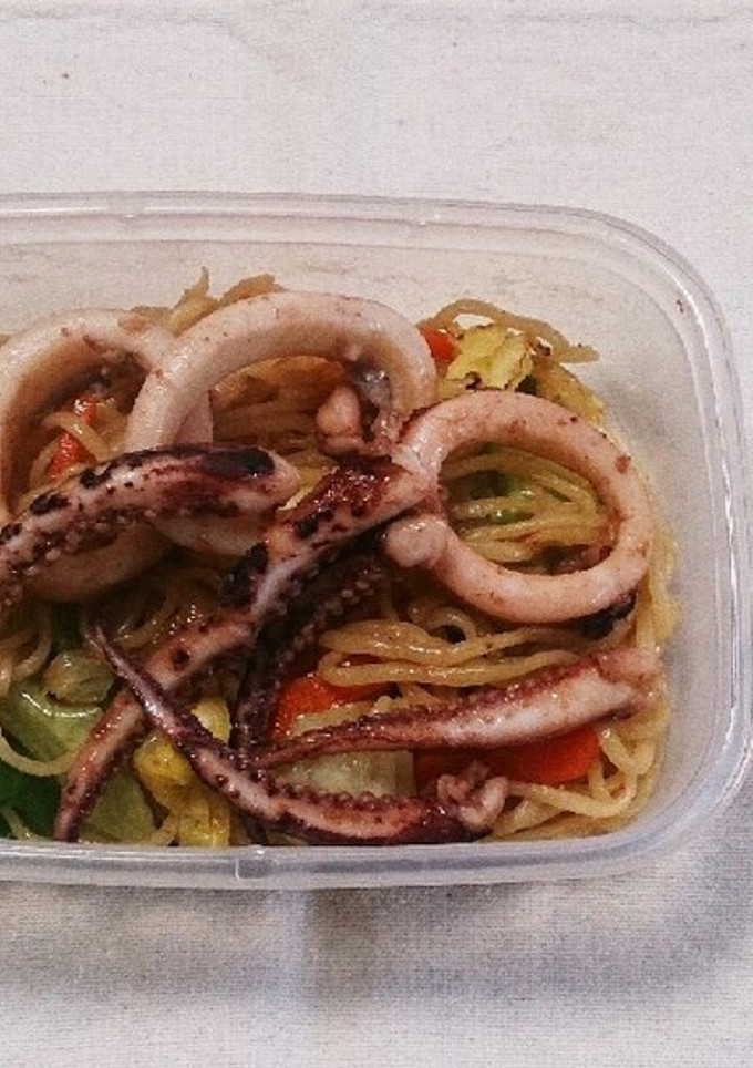 イカの生姜焼きのっけ焼きそば弁当-レシピのメイン写真