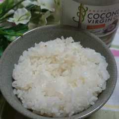 รูปของ バタ飯じゃなくてココナッツオイル飯