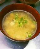 昔ながらマグロ漁師流魚あら絶品吸い物