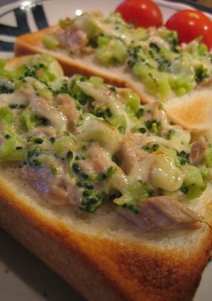 お野菜も食べようよトースト♪-レシピのメイン写真