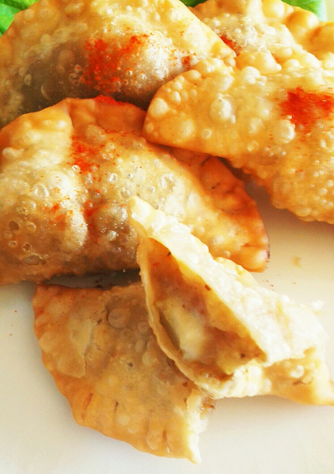 餃子の皮と余ったカレーで☆美味サモサ風♪-レシピのメイン写真
