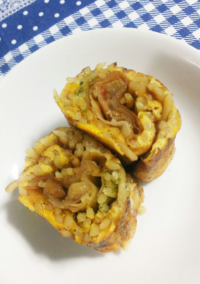 春巻きと焼きそば入りの玉子焼き。-レシピのメイン写真