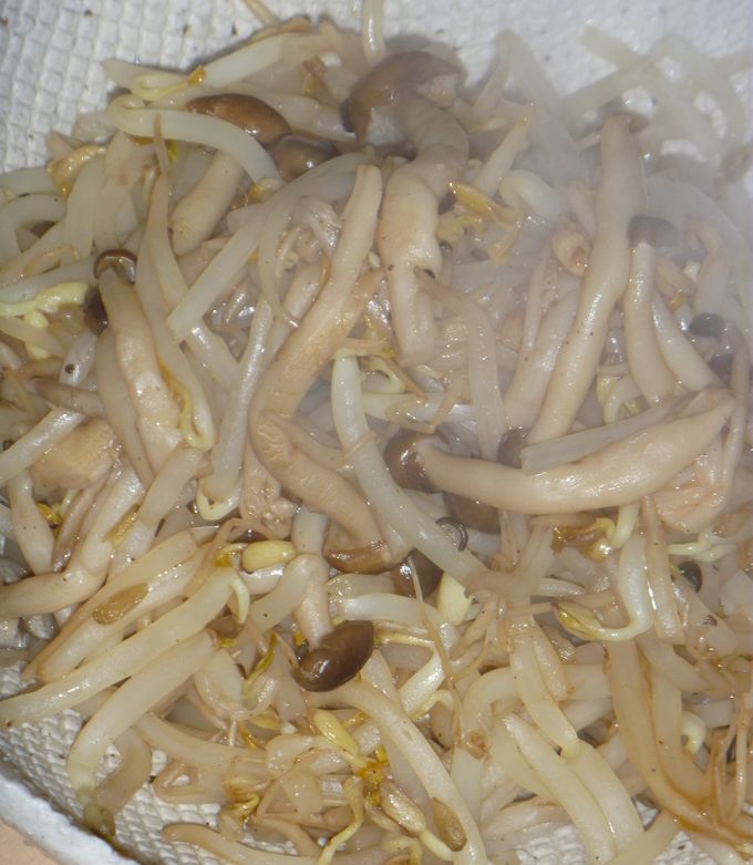 しめじともやしの中華味炒め by ひむとも 【クックパッド】 簡単