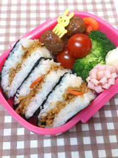 簡単★おにぎらず焼きそばdeお弁当♪-レシピのメイン写真