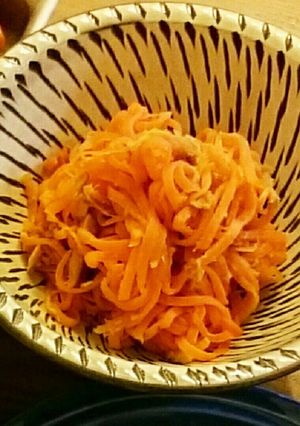 材料3つ。簡単にんじんしりしり-レシピのメイン写真