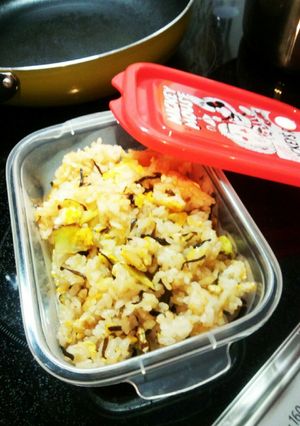 残りご飯でキャベツと塩昆布のチャーハン♡-レシピのメイン写真