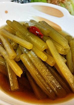 春に味わうフキの煮物-レシピのメイン写真