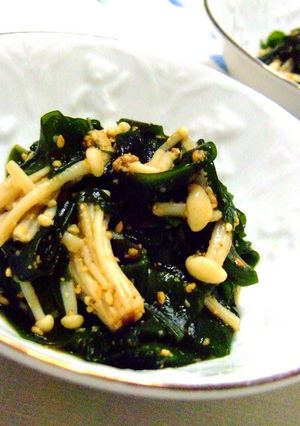 ワカメとエノキの胡麻ラー油-レシピのメイン写真