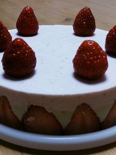 ひなまつり♪抹茶と苺のムースケーキ-レシピのメイン写真